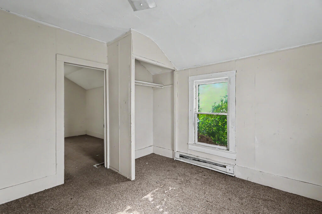 219 Spring Street Property Photo 13