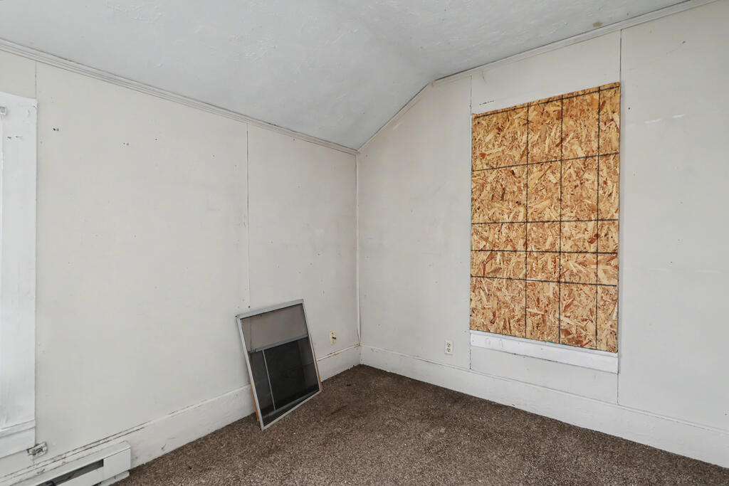 219 Spring Street Property Photo 17