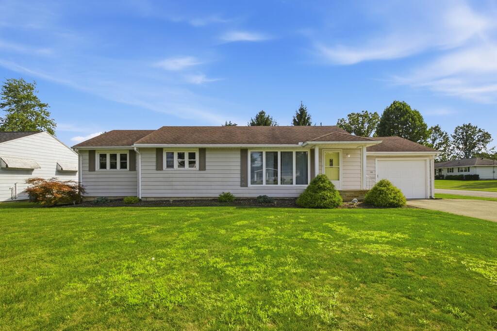 126 W Thrush Ave Property Photo 2