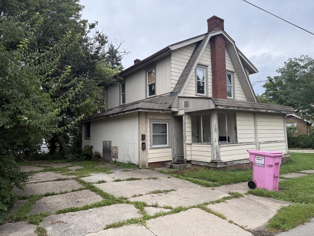 51 Ausdale Ave Property Photo 2
