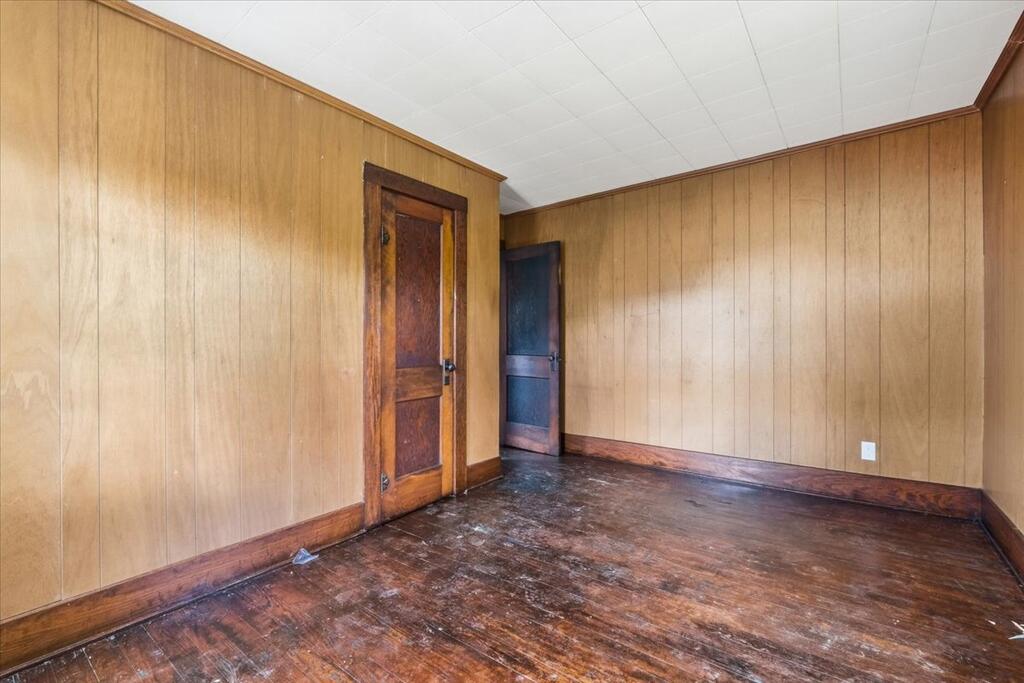 515 S Seltzer Street Property Photo 24