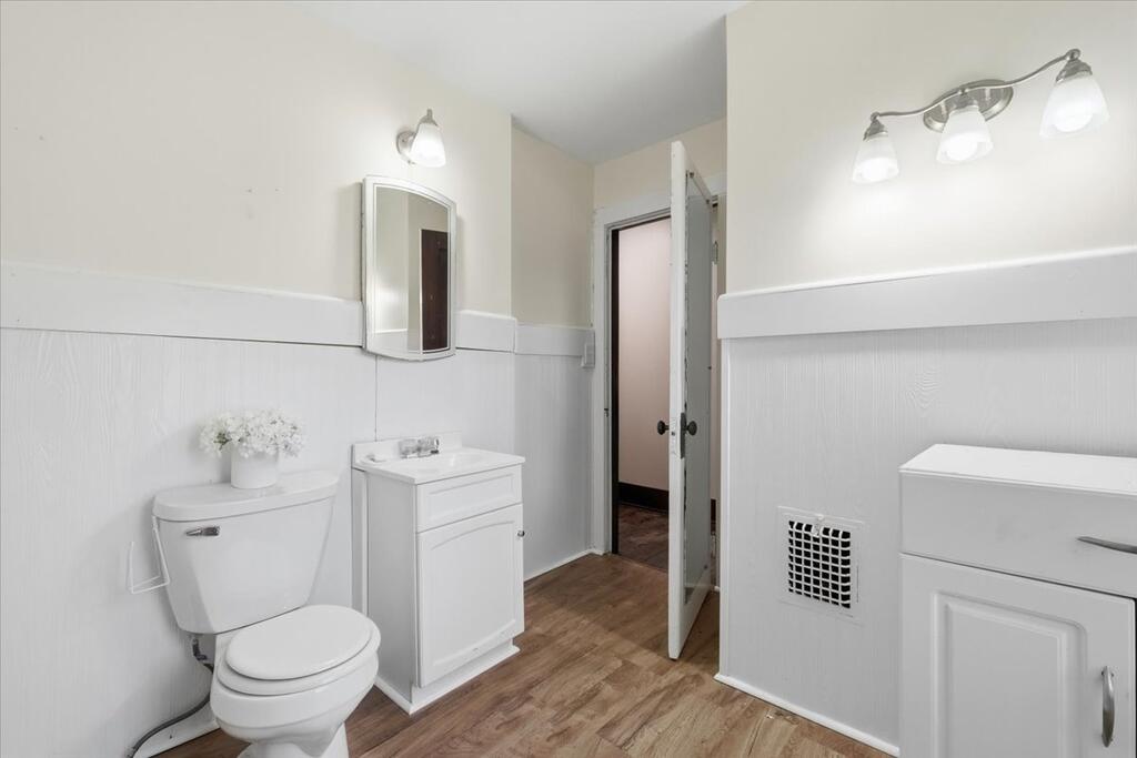515 S Seltzer Street Property Photo 26