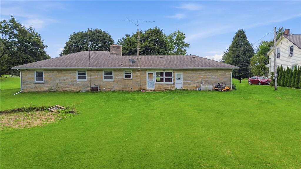 340 W Broadway St. Property Photo 2