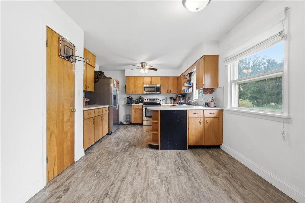 340 W Broadway St. Property Photo 6