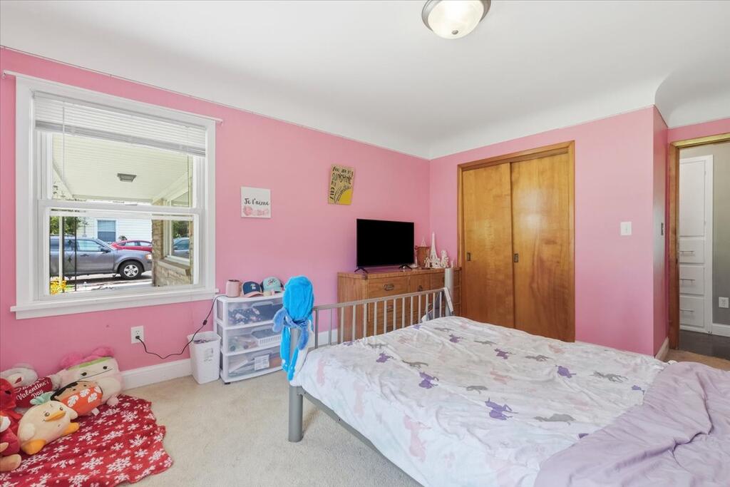 340 W Broadway St. Property Photo 15