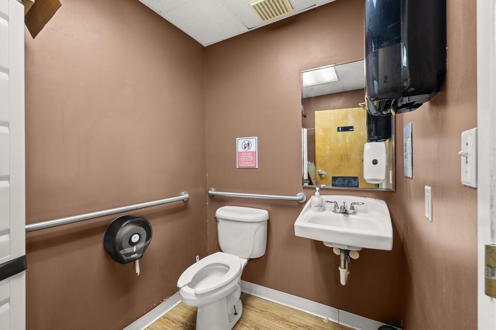 547 E Main Property Photo 38