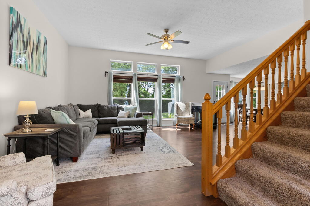 1097 Pebble Brook Dr Property Photo 5