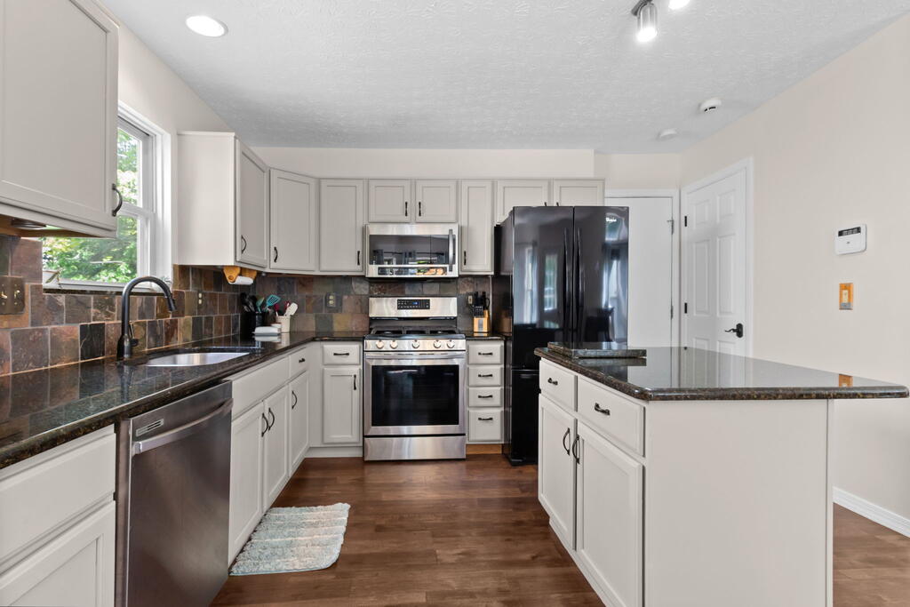 1097 Pebble Brook Dr Property Photo 11