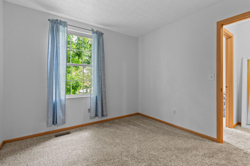 1097 Pebble Brook Dr Property Photo 20