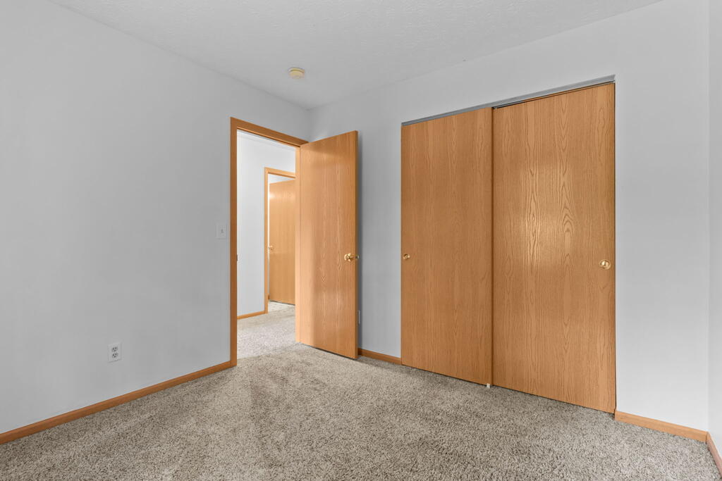 1097 Pebble Brook Dr Property Photo 21