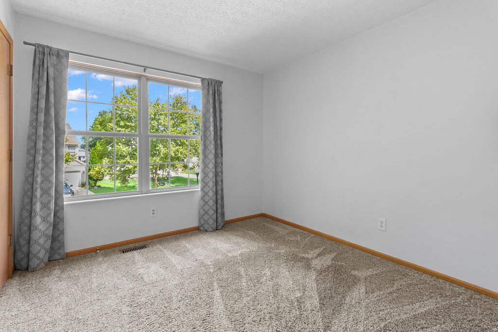 1097 Pebble Brook Dr Property Photo 22