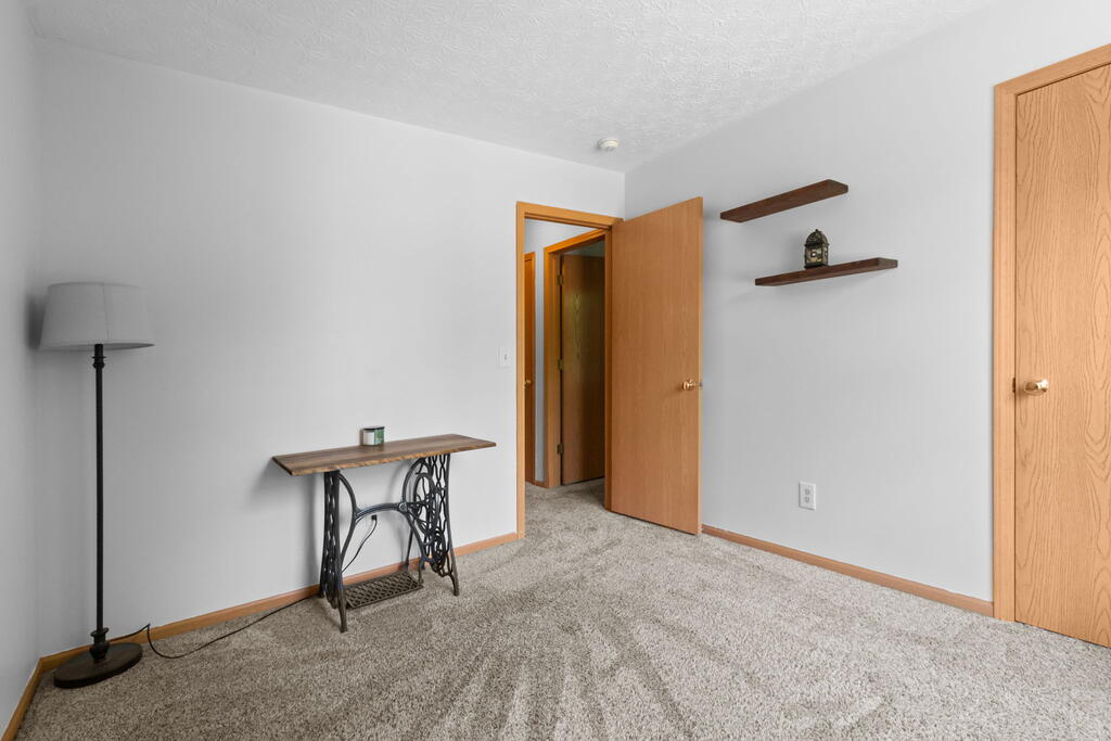 1097 Pebble Brook Dr Property Photo 23