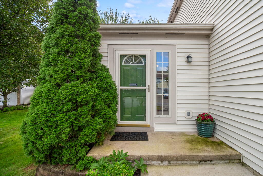 1097 Pebble Brook Dr Property Photo 25