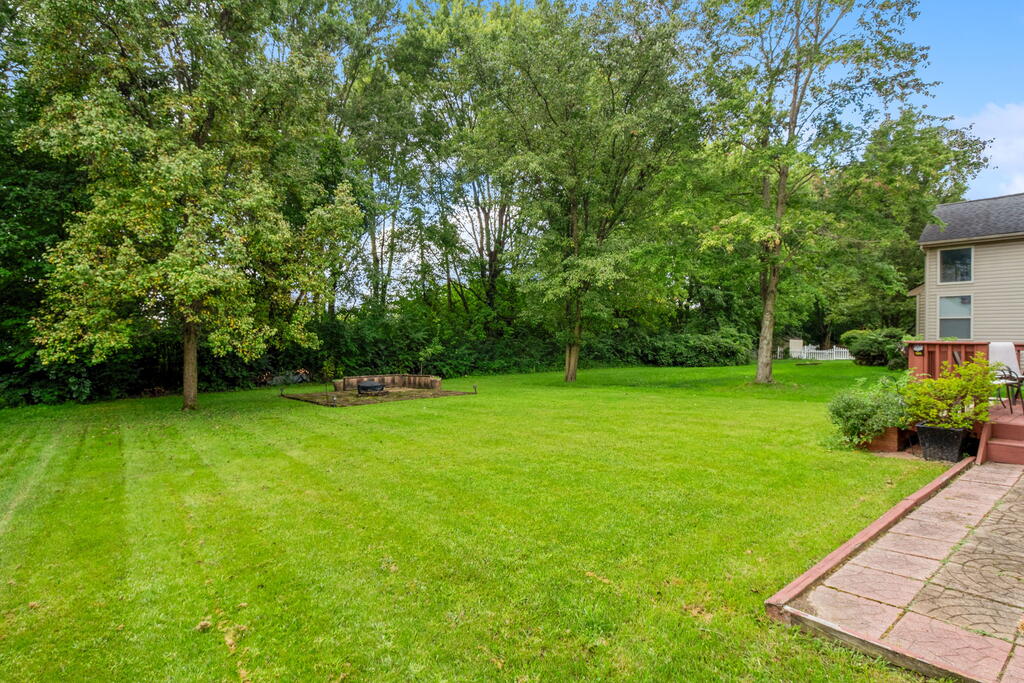 1097 Pebble Brook Dr Property Photo 30