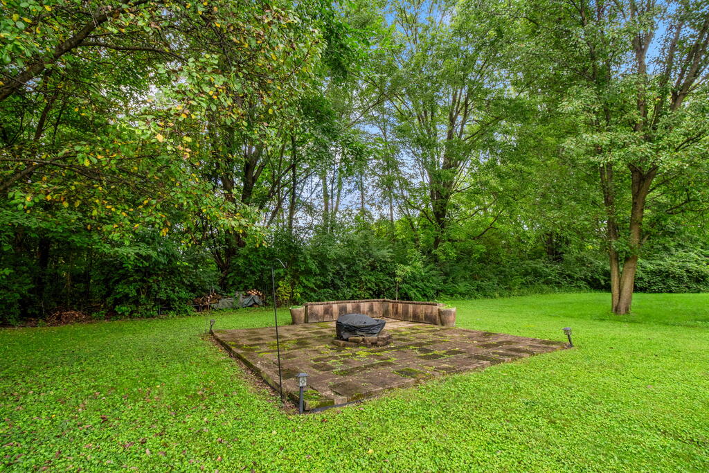 1097 Pebble Brook Dr Property Photo 31