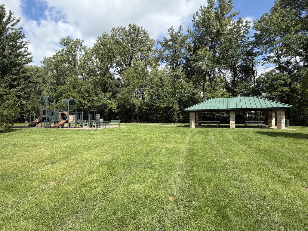 1097 Pebble Brook Dr Property Photo 34