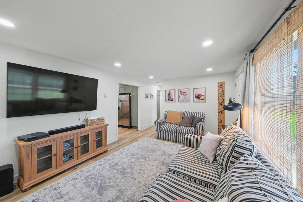 3460 Vine Road Property Photo 2