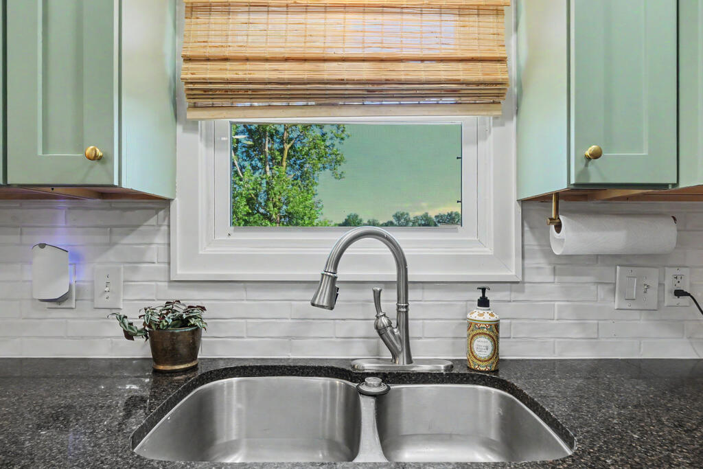 3460 Vine Road Property Photo 7