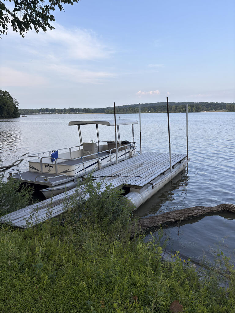 521 Harlan Road Property Photo 5