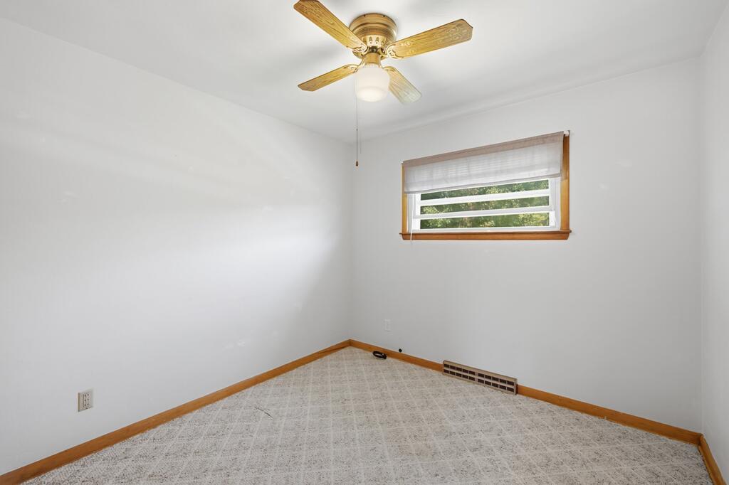 1085 Eaton St Property Photo 10