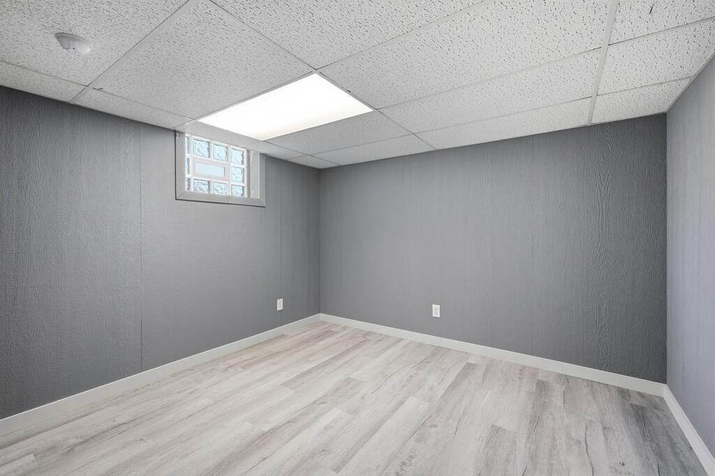 1085 Eaton St Property Photo 17