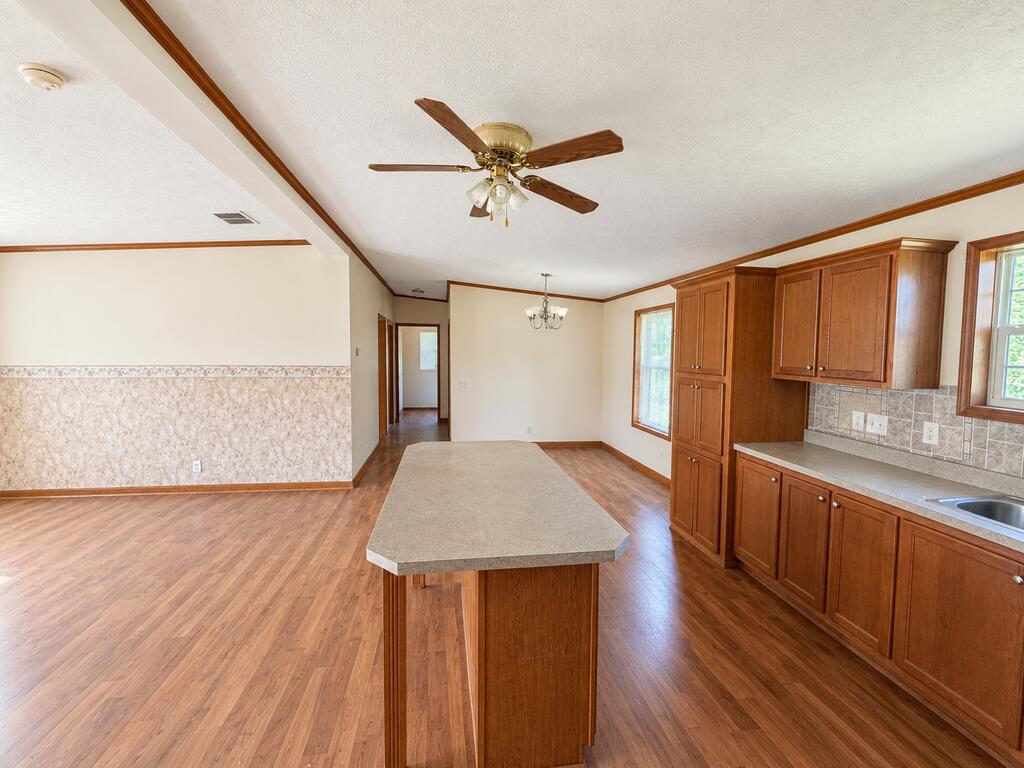 723 W Livingston Ave Property Photo 4
