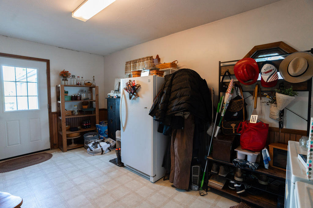 6768 Baker Rd. Property Photo 5
