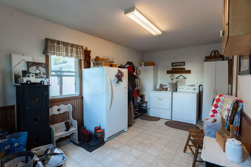 6768 Baker Rd. Property Photo 6