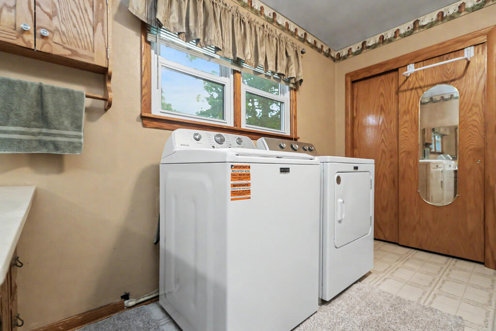 1812 Baseline Road West Property Photo 19