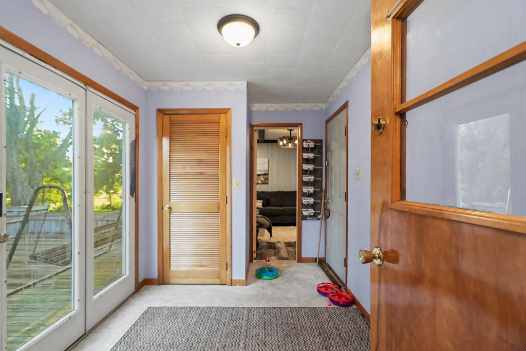 1812 Baseline Road West Property Photo 34