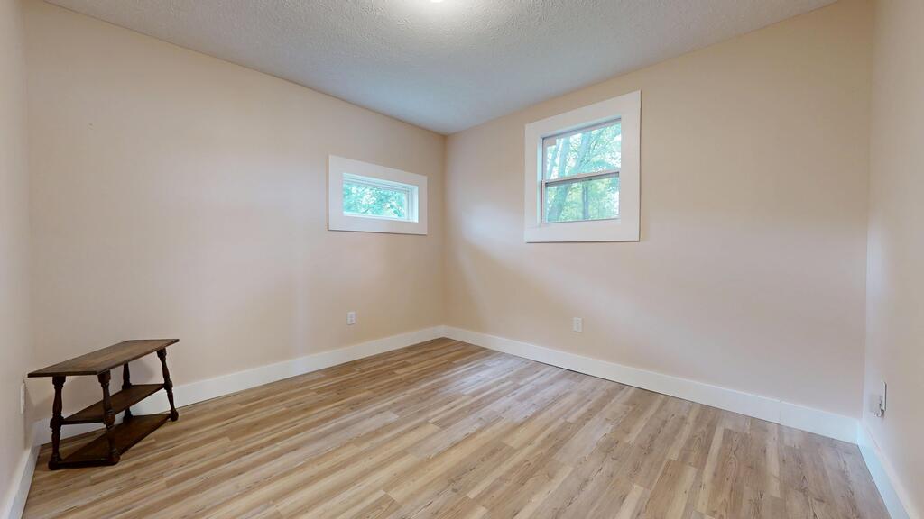 264 S Diamond St Property Photo 11