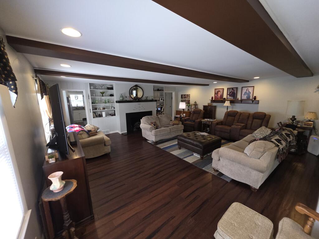 304 N Main Street Property Photo 5