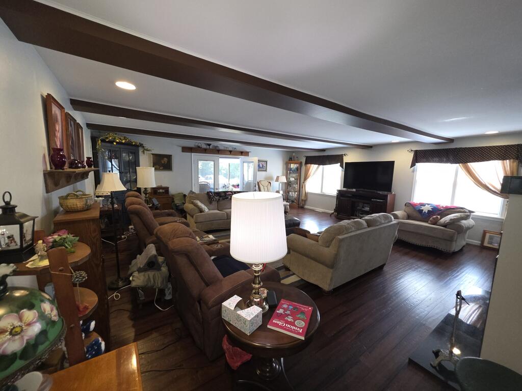 304 N Main Street Property Photo 6