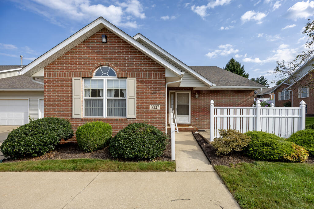 3337 Bayberry Cove Property Photo 1