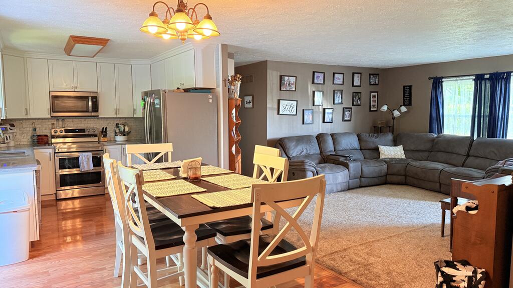 184 Rinehart Road Property Photo 4