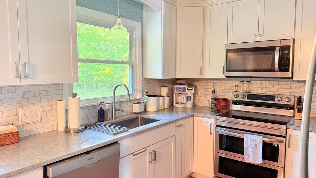 184 Rinehart Road Property Photo 8