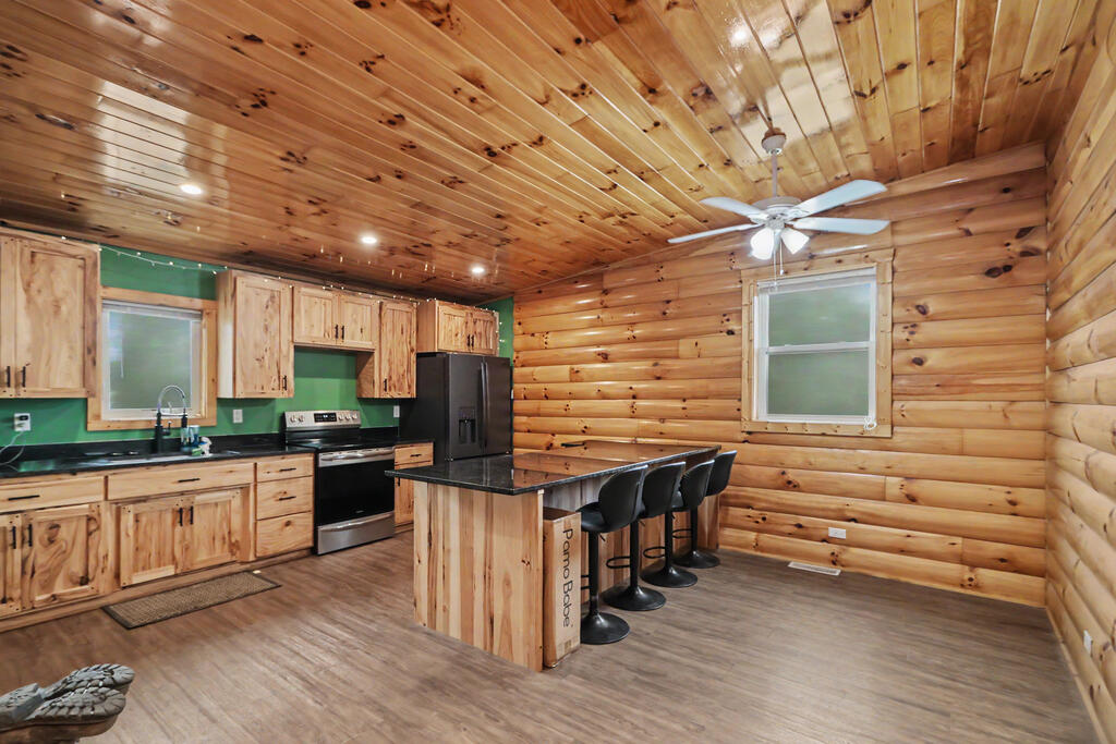 552 County Road 2575 Property Photo 7