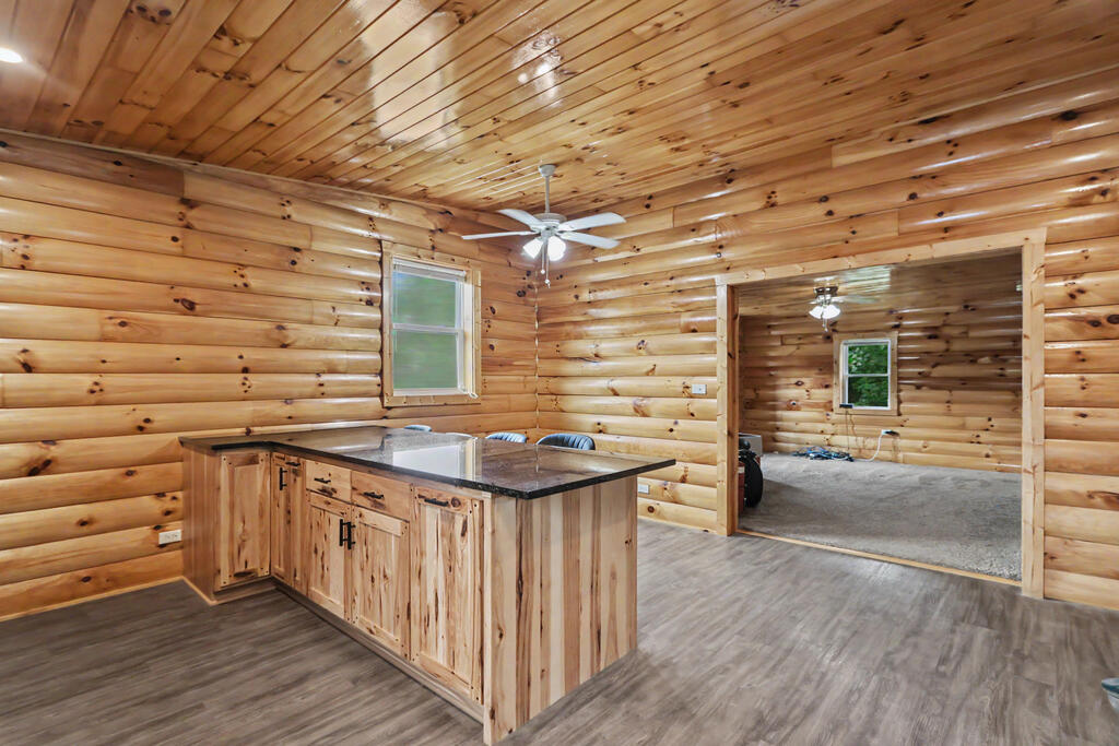 552 County Road 2575 Property Photo 9