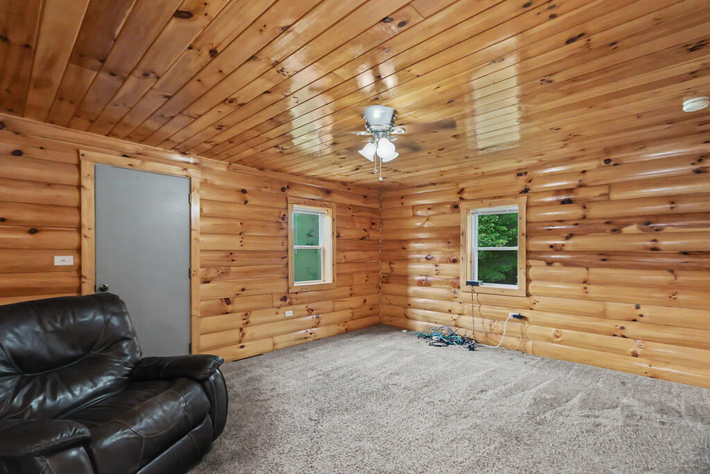552 County Road 2575 Property Photo 13
