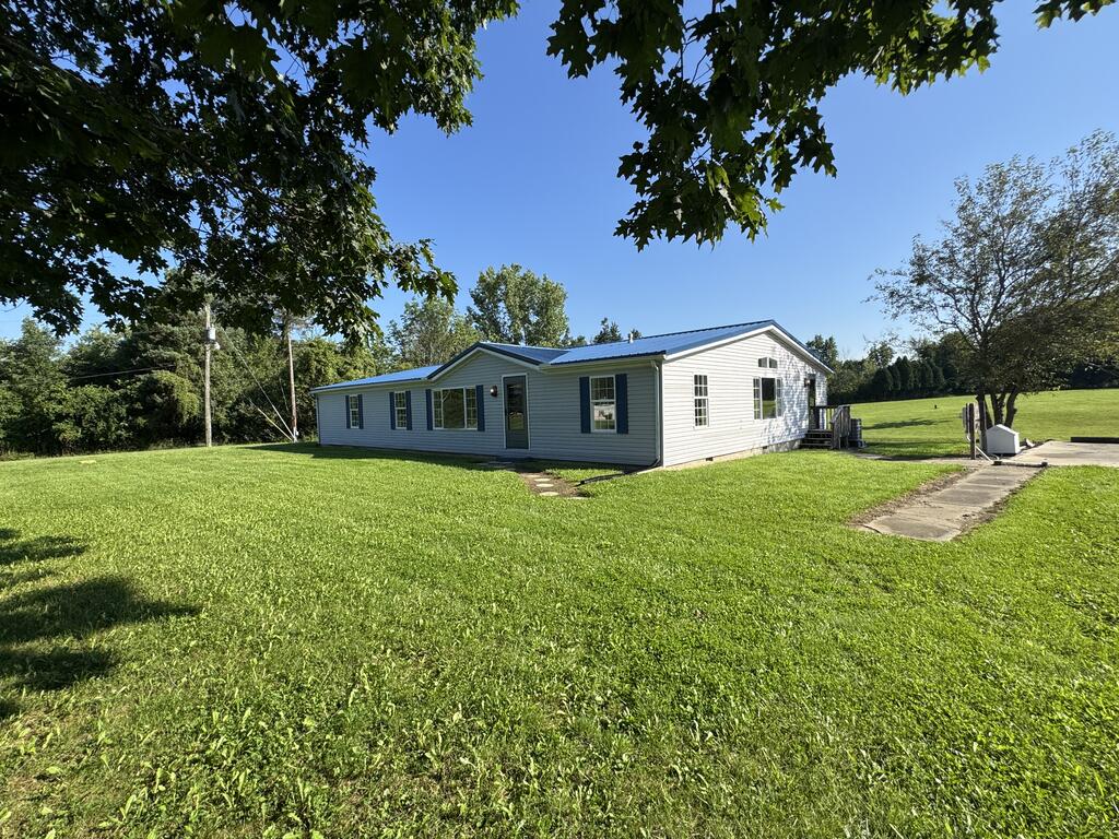8819 County Road 30 Property Photo 2