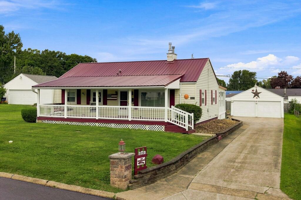 1020 Winthrop Ln.