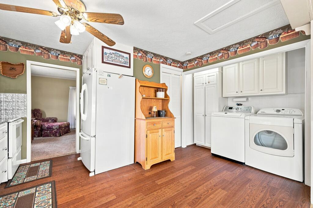 1020 Winthrop Ln. Property Photo 7