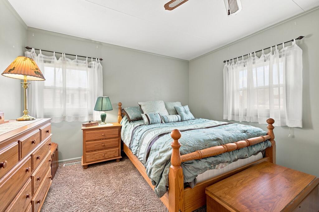 1020 Winthrop Ln. Property Photo 11