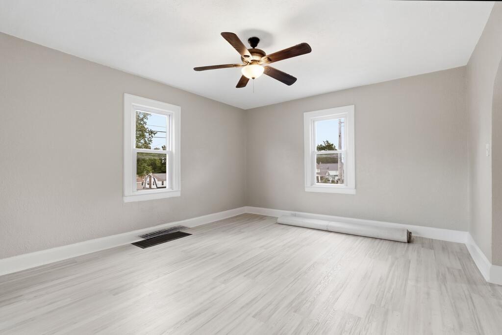 304 Hammond Avenue Property Photo 11