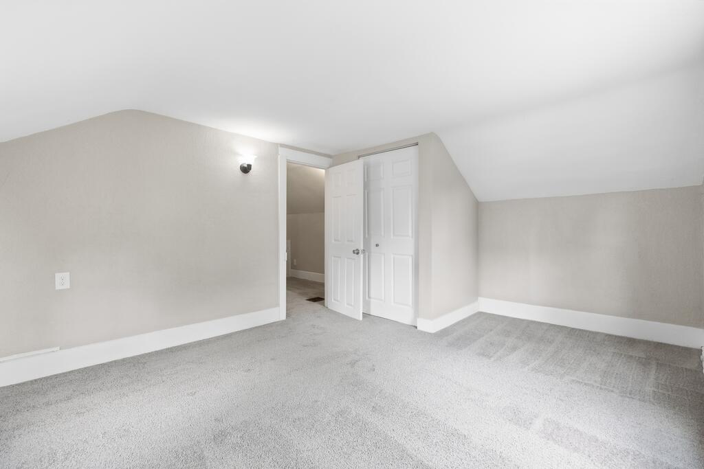 304 Hammond Avenue Property Photo 28