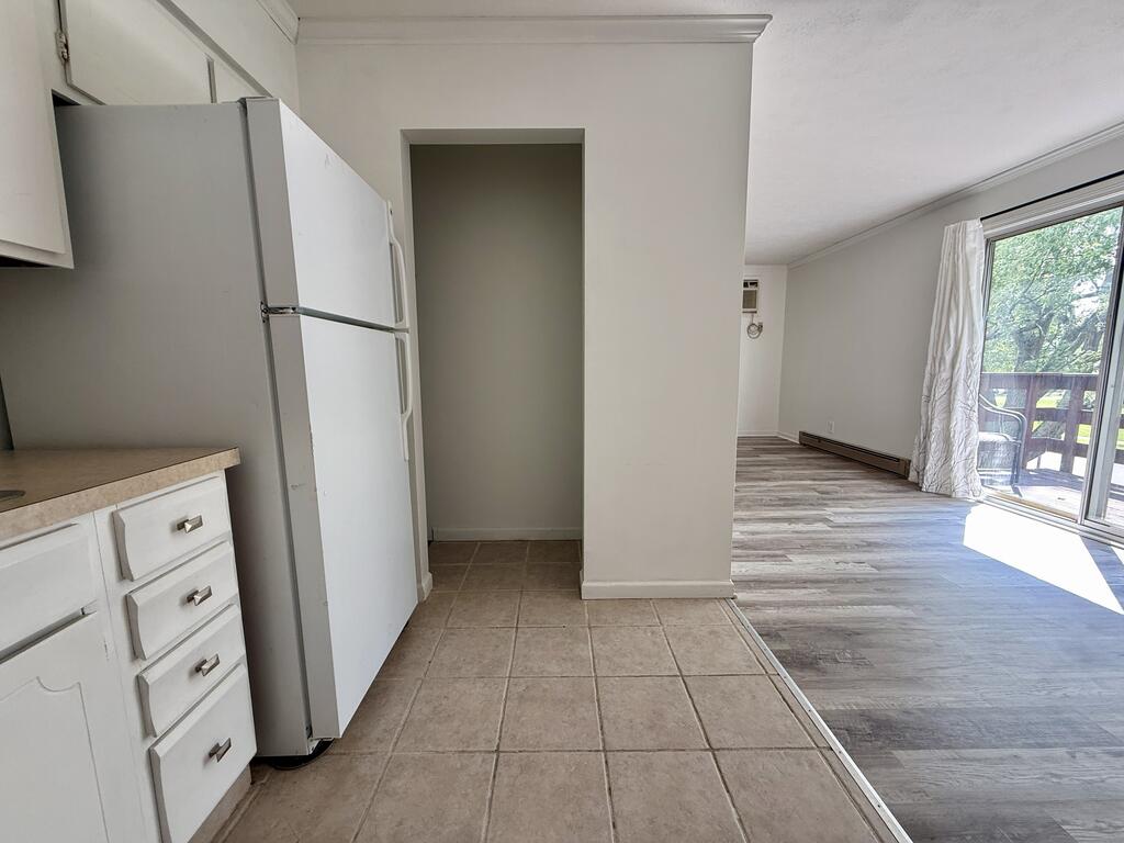 678 Katherine Ave Property Photo 10