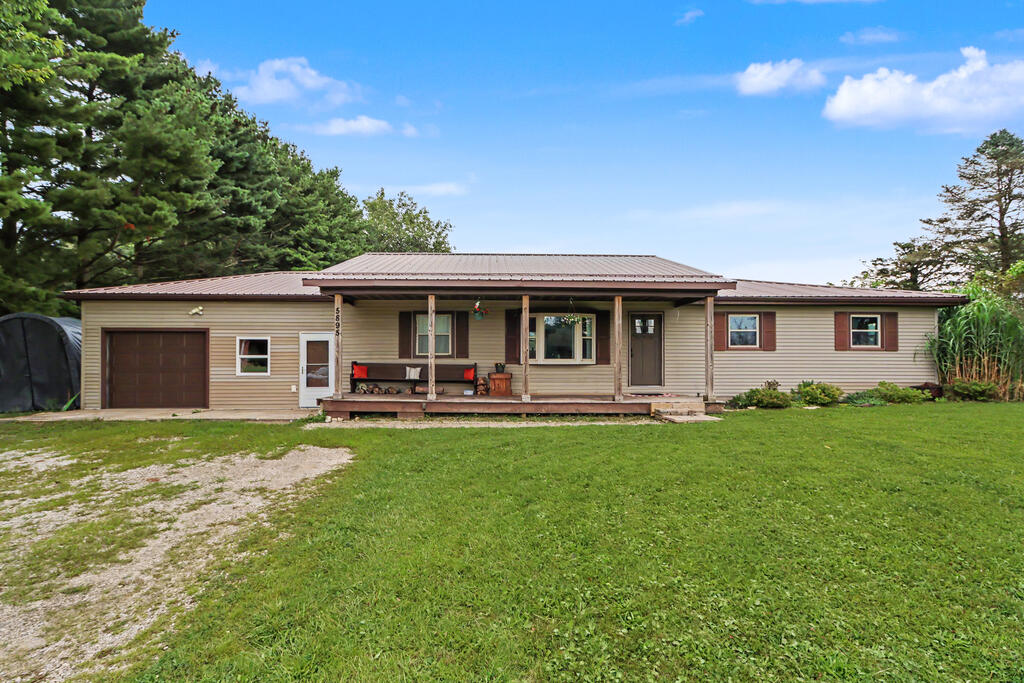5895 County Road 50 Property Photo 1