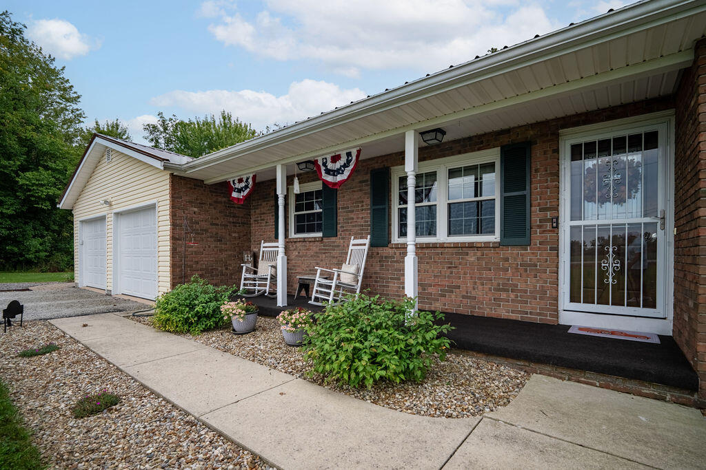 6273 Crestline Road
