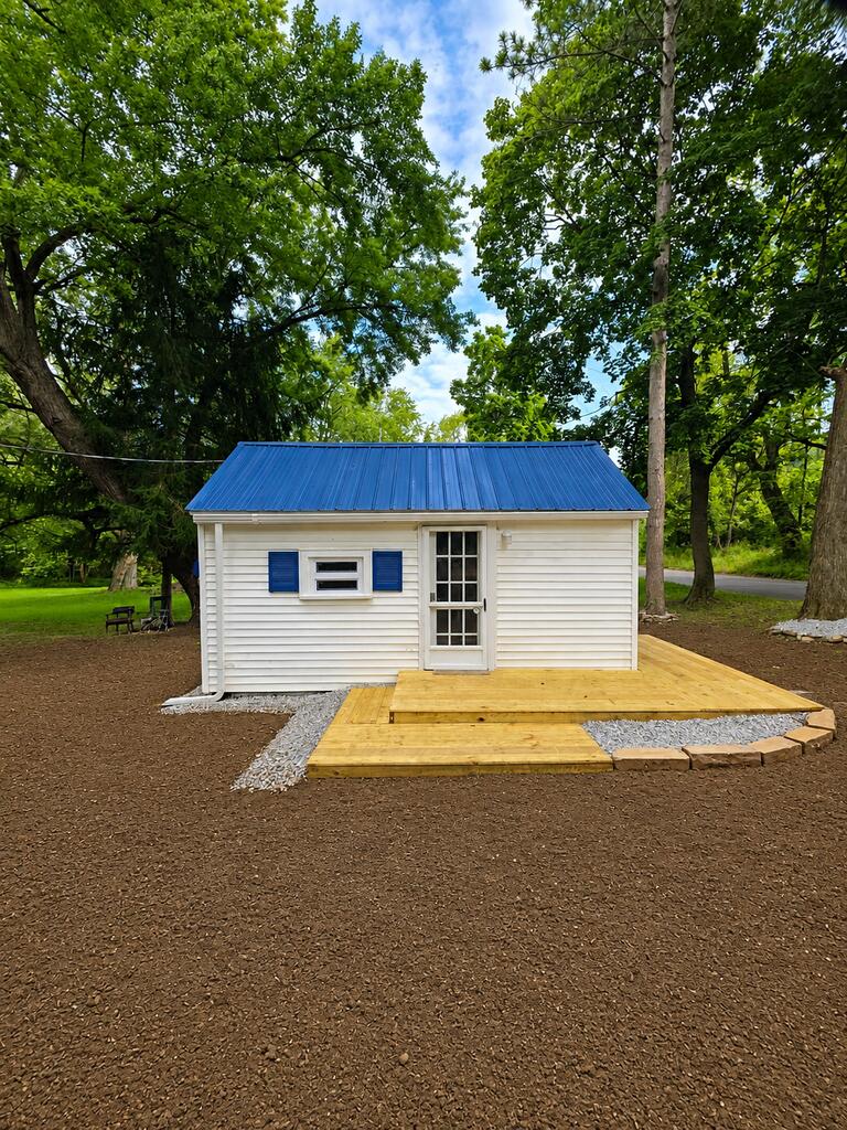 523 Cherry Property Photo 2