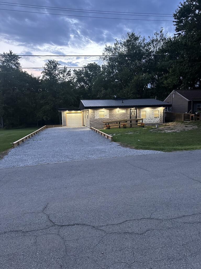349 Detroit Property Photo 2